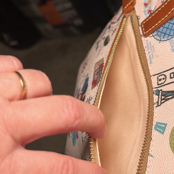 Disney Dooney & Bourke International Food and Wine Festival 2022 - Picture 5 of 12